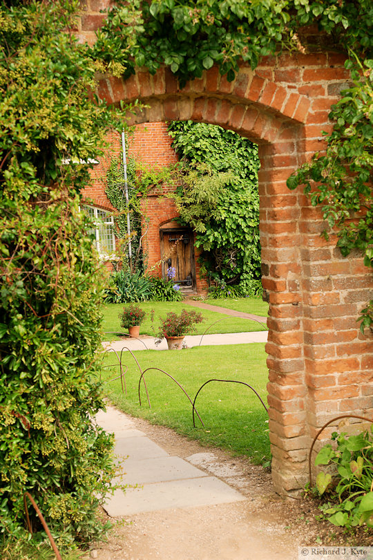 Archway, Packwood House, Warwickshire