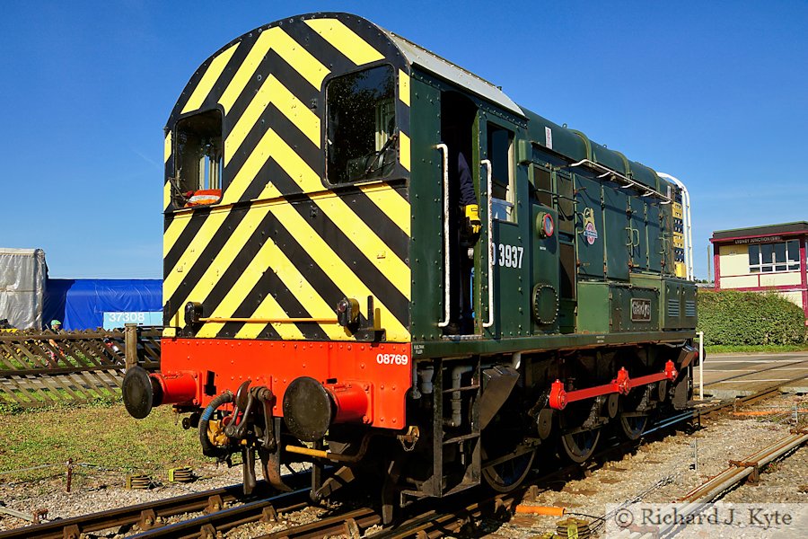 Class 08 Diesel no. D3937 "Gladys" (TOPS 08769) runs round at Lydney Junction, Dean Forest Railway Diesel Gala