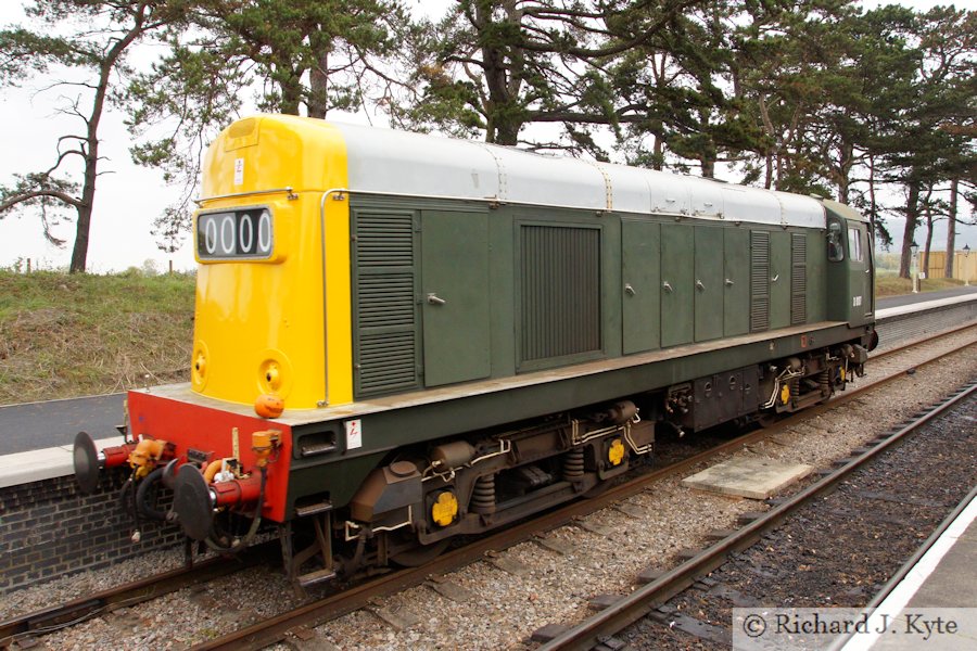 Class 20 diesel no. D8137 (TOPS 20137), Cheltenham Racecourse, Gloucestershire Warwickshire Railway