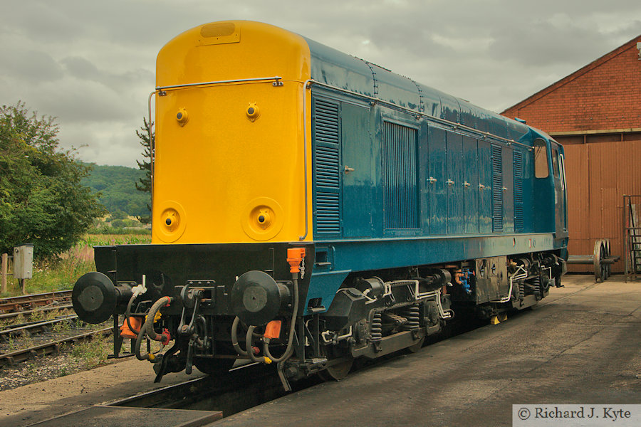 Class 20 diesel no. D8137 (TOPS 20137), Cheltenham Racecourse, Gloucestershire Warwickshire Railway