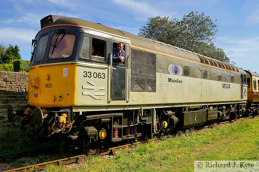 Class 33 Diesel no. 33063 "R.J. Mitchell" passes through Whitecroft, heading for Parkend, Dean Forest Railway Diesel Gala