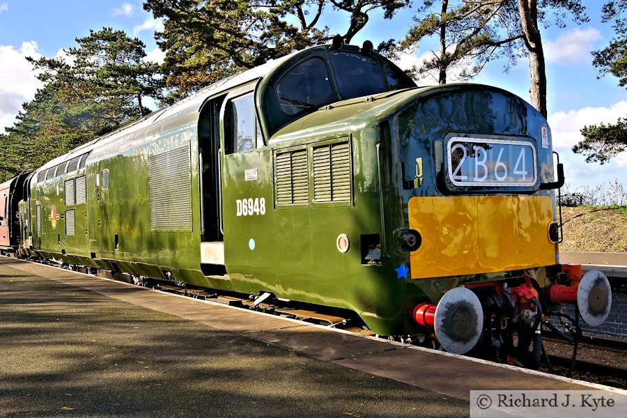 Class 37 Diesel no. D6948 (TOPS 37248) at Cheltenham Racecourse, Gloucestershire Warwickshire Railway