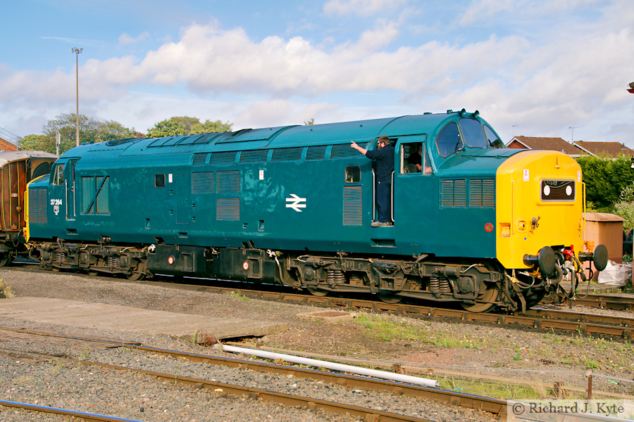 Class 37 Diesel no 37264 at Kidderminster, Severn Valley Railway
