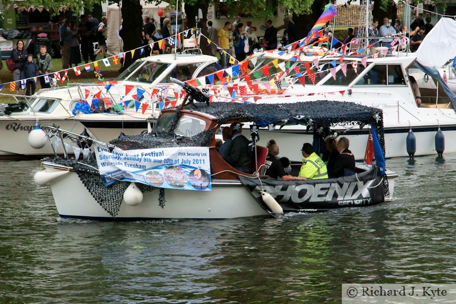 Winnie, Afternoon Parade, Evesham River Festival 2011