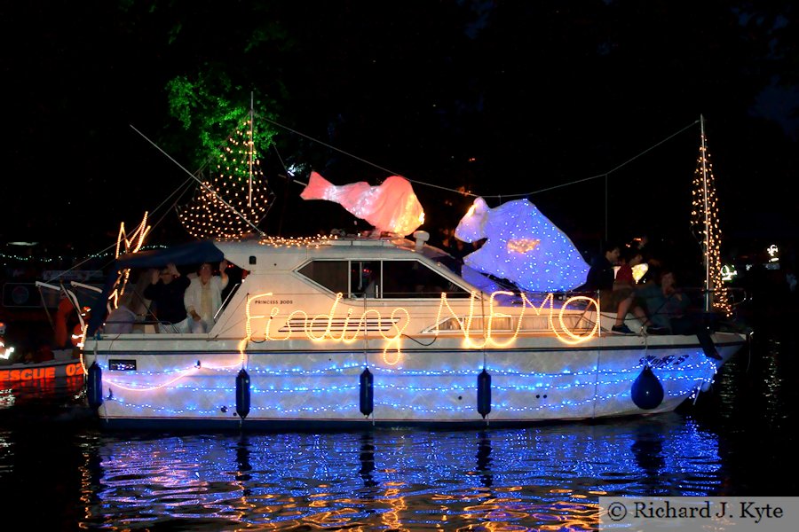 "Muffy B", Night Parade, Evesham River Festival 2011