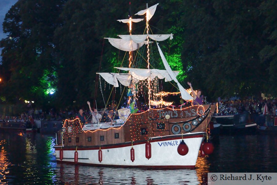 "Voyager III", Night Parade, Evesham River Festival 2011