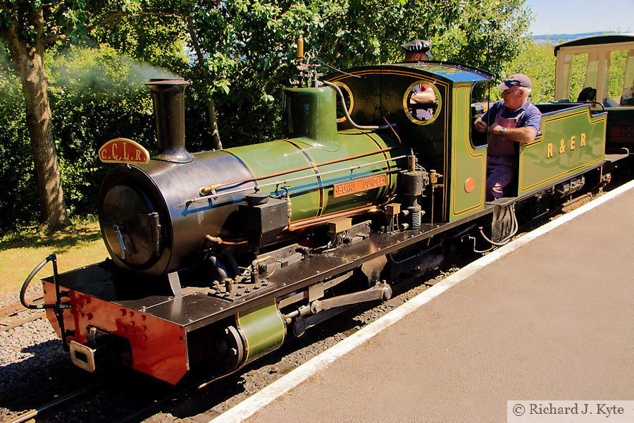 Cleethorpes Coast Light Railway "Bonnie Dundee" at Country Park Halt, Evesham Vale Light Railway Gala 2022