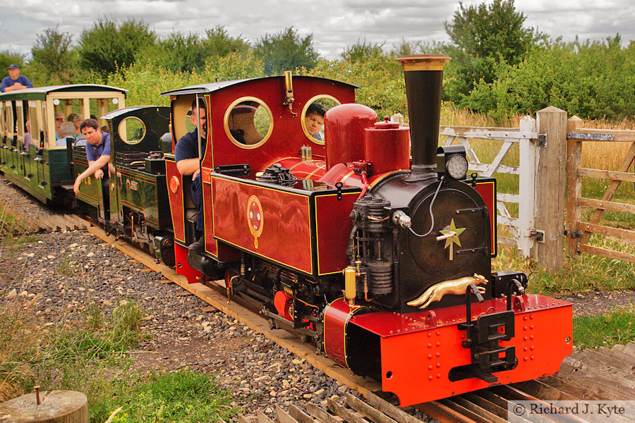 Kirklees Light Railway (Whistlestop Valley) "Fox" pilots "Dougal", heading for Country Park Halt, Evesham Vale Light Railway Gala 2023