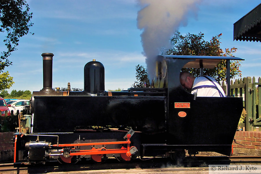 Rhiw Valley Railway "Powys" on Twyford Turntable, Evesham Vale Light Railway Gala 2022