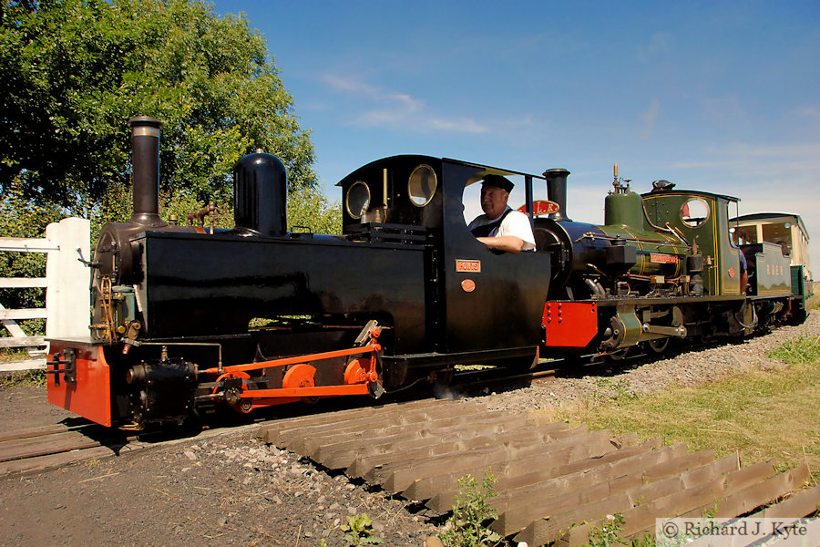 Rhiw Valley Railway "Powys" pilots "Bonnie Dundee" heading for Country Park Halt, Evesham Vale Light Railway Gala 2022