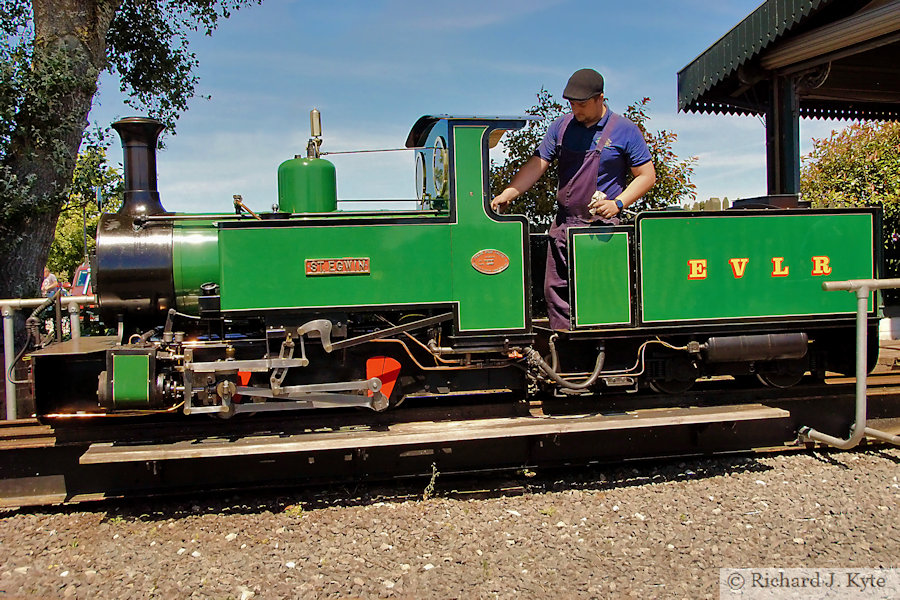 "St Egwin" on Twyford Turntable, Evesham Vale Light Railway