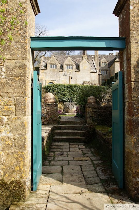 Well Court, Snowshill Manor, Gloucestershire