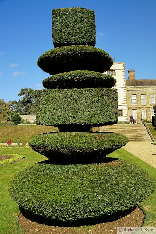 Topiary, Canons Ashby Gardens, Northamptonshire