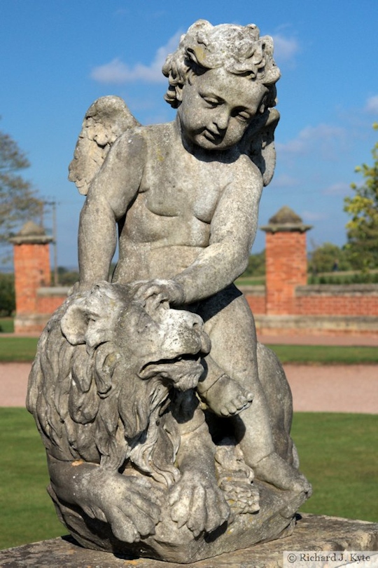 Statue, Hanbury Hall, Worcestershire