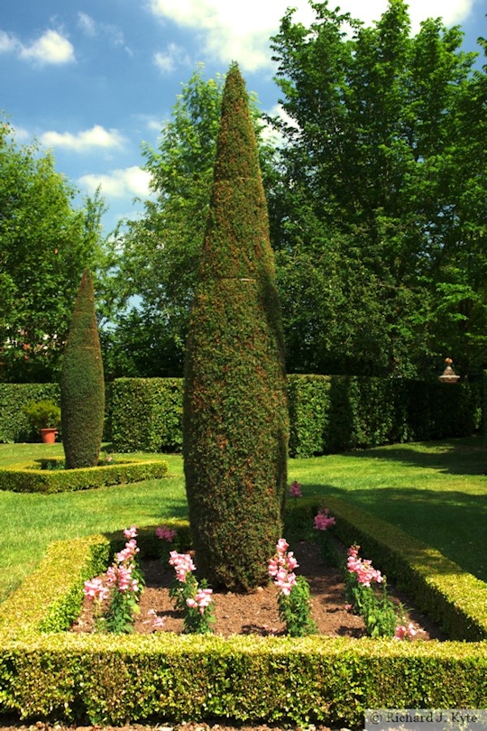 Topiary, The Grove, Hanbury Hall, Worcestershire