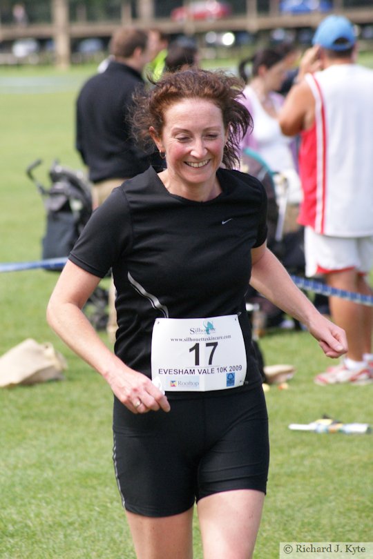 Runner 17, Evesham Vale 10K Race 2009