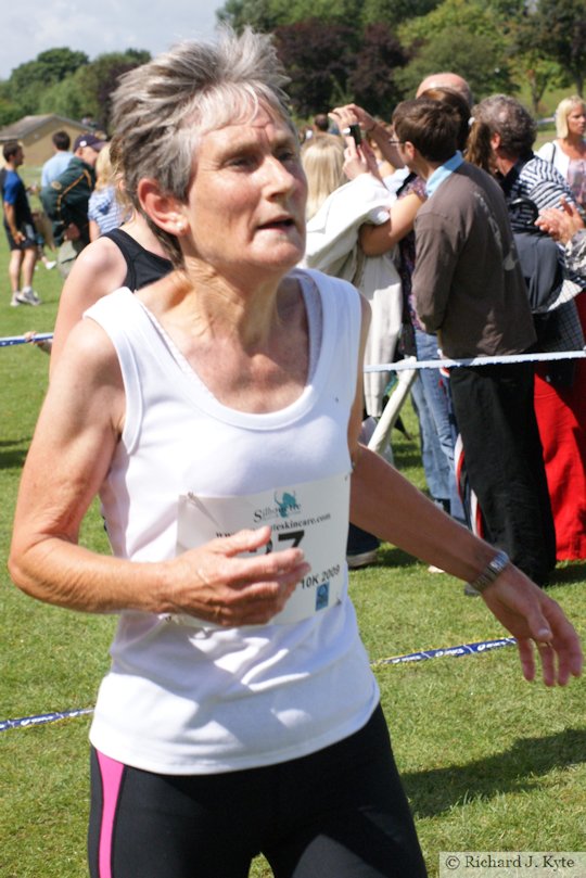 Runner 27, Evesham Vale 10K Race 2009