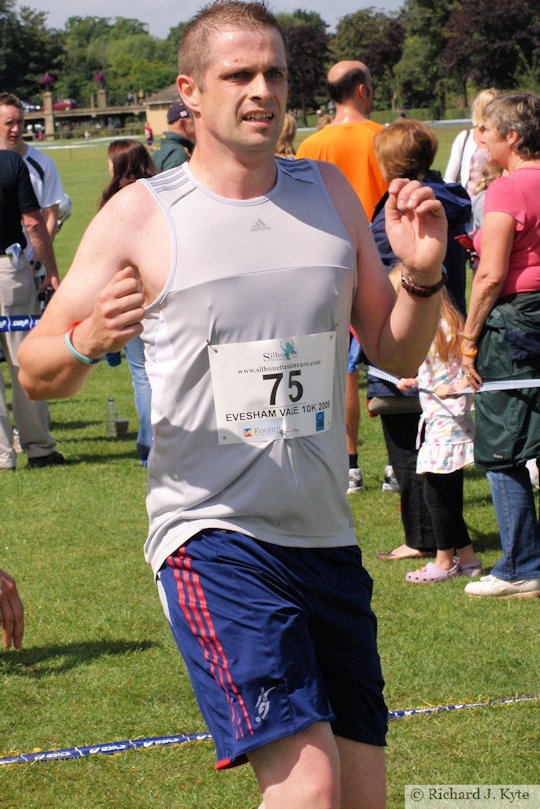 Runner 75, Evesham Vale 10K Race 2009