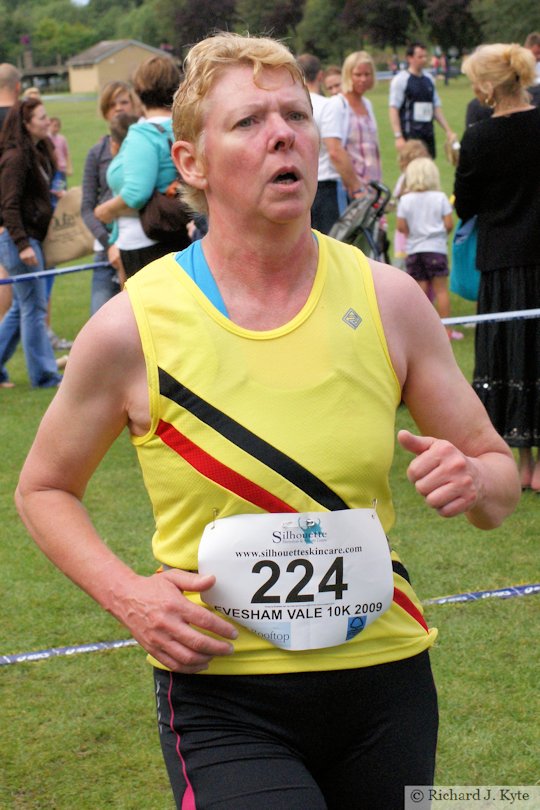 Runner 224, Evesham Vale 10K Race 2009