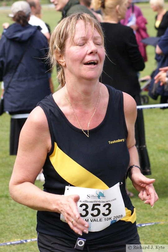 Runner 353, Evesham Vale 10K Race 2009