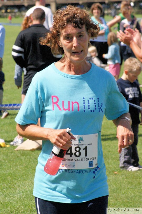 Runner 481, Evesham Vale 10K Race 2009