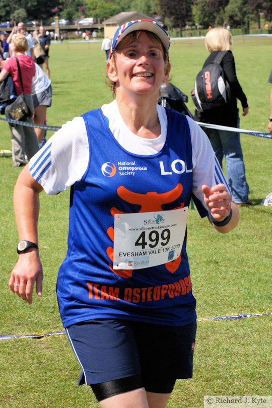 Runner 499, Evesham Vale 10K Race 2009