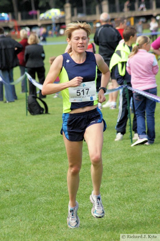 Runner 517, Evesham Vale 10K Race 2009