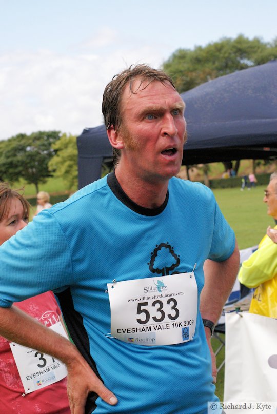 Runner 533, Evesham Vale 10K Race 2009