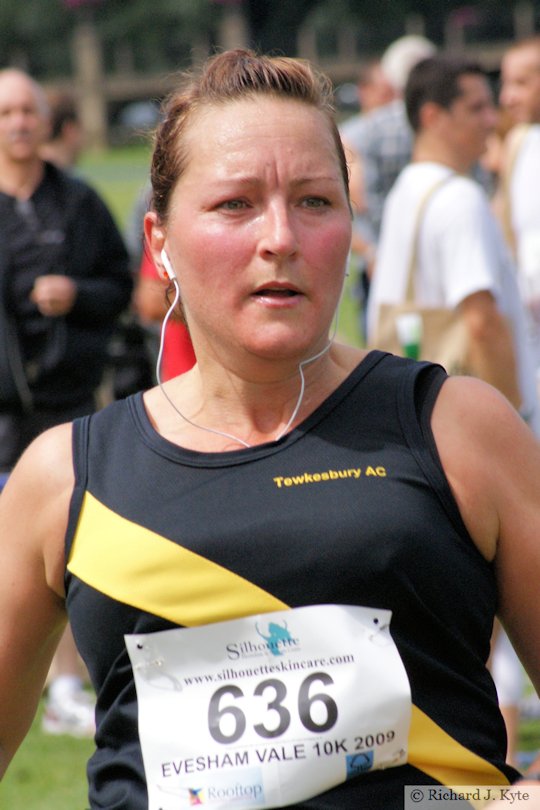 Runner 636, Evesham Vale 10K Race 2009