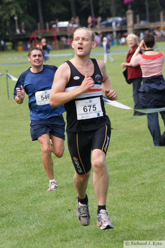 Runner 675, Evesham Vale 10K Race 2009