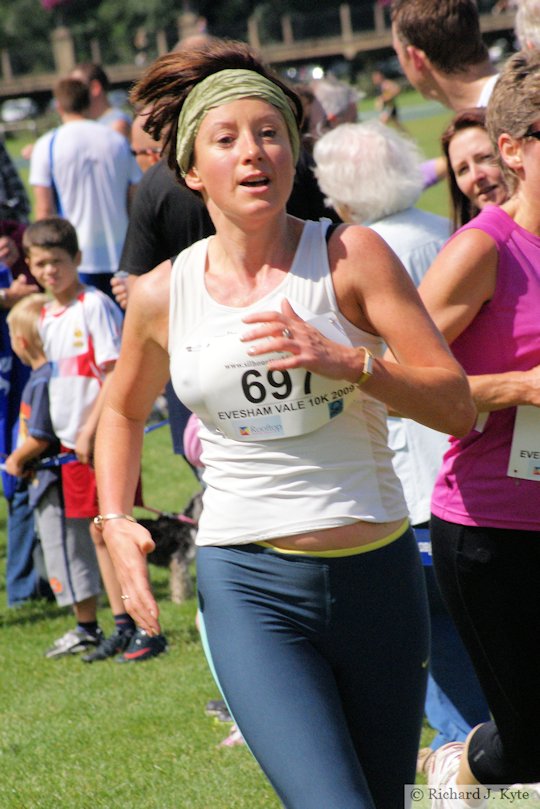 Runner 697, Evesham Vale 10K Race 2009