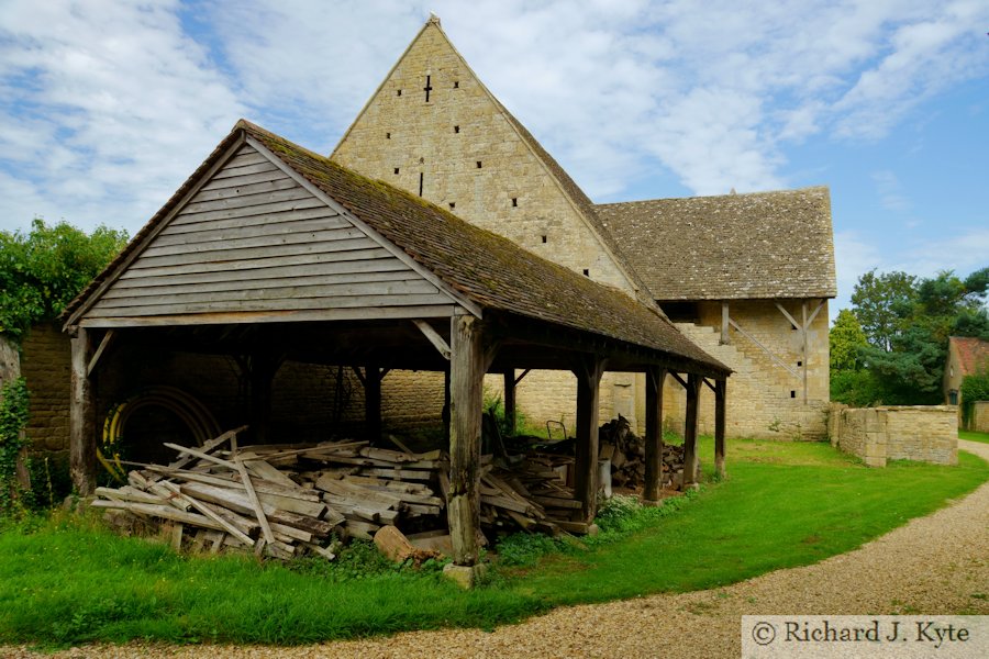 The approach to Bredon Barn, Worcestershire