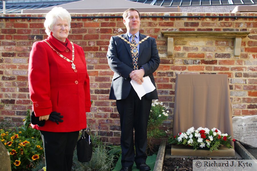 Mayoress Diana Raphael and Mayor Robert Raphael, Unitarian Chapel, Evesham, Worcestershire
