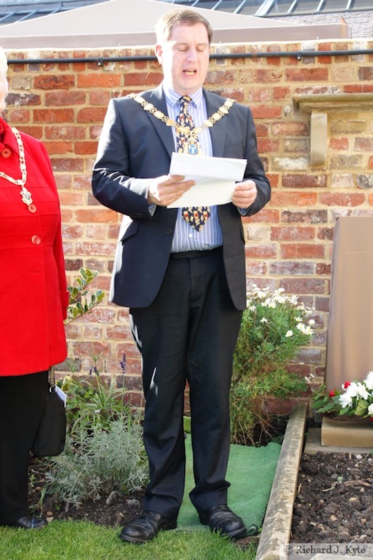 Mayor Robert Raphael, Unitarian Chapel, Evesham, Worcestershire
