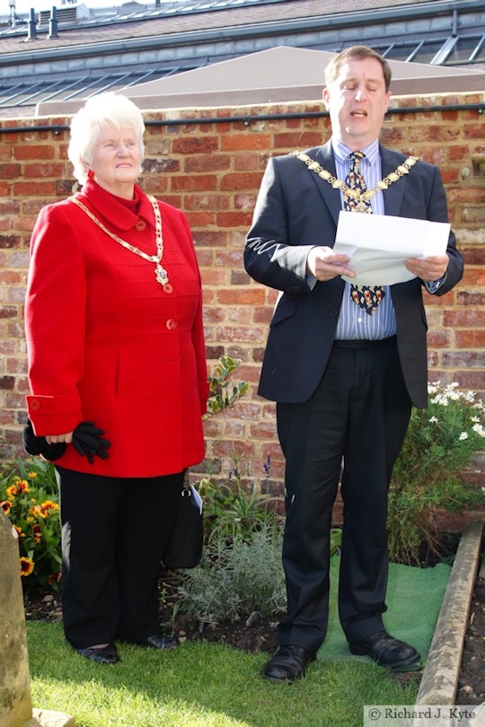 Mayoress Diana Raphael and Mayor Robert Raphael, Unitarian Chapel, Evesham, Worcestershire