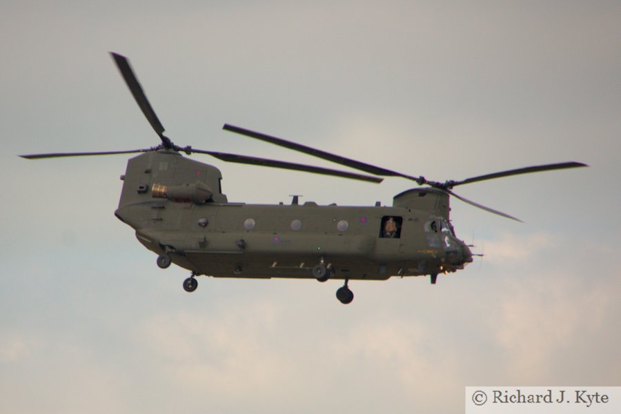 Boeing CH-47 Chinook Helicopter, Throckmorton Airshow 2013
