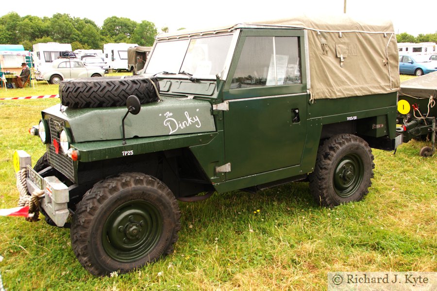 Exhibit Green 240 - Land Rover Lightweight SIIA (41 FG 38), Wartime in the Vale 2015