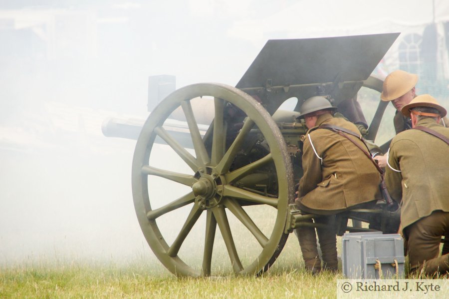 Smoke surrounds the 18-pound Gun, Wartime in the Vale 2015