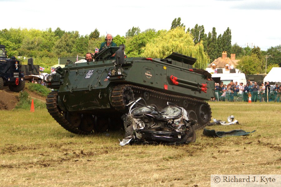 Car Crushing, Wartime in the Vale 2015