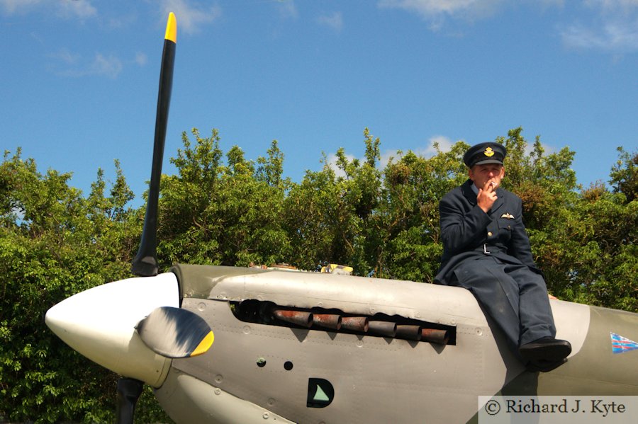 A pilot relaxes, Wartime in the Vale 2015