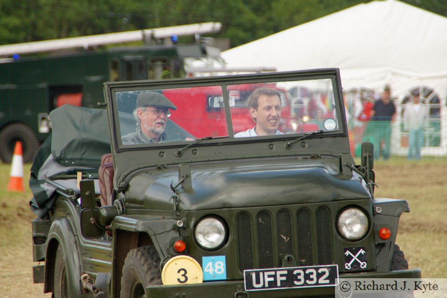 Commentator Tim Watson in an Austin Champ, Wartime in the Vale 2015