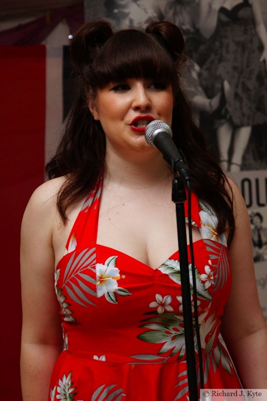 Jessica Friend, The D-Day Dolls, Wartime in the Vale 2015