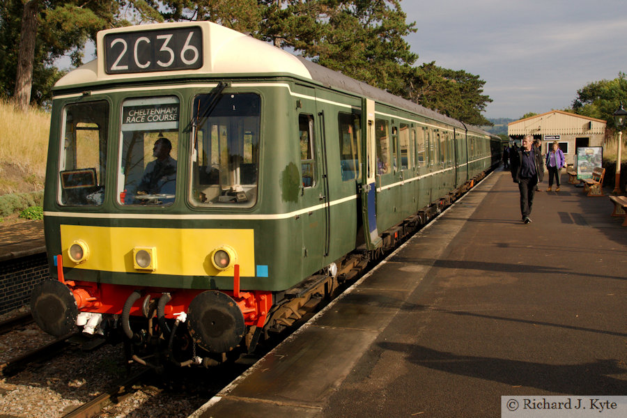 Class 117 DMU at Cheltenham Racecourse Station, Gloucestershire Warwickshire Railway