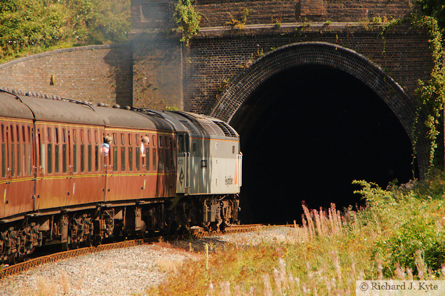 Class 47 Diesel no 47376 "Freightliner 1995" enters Greet Tunnel, Gloucestershire Warwickshire Railway