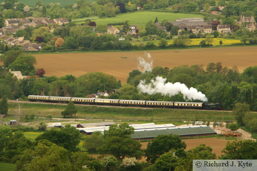 GWR 42XX no. 4270 on Chicken Curve, Gloucestershire Warwickshire Railway 