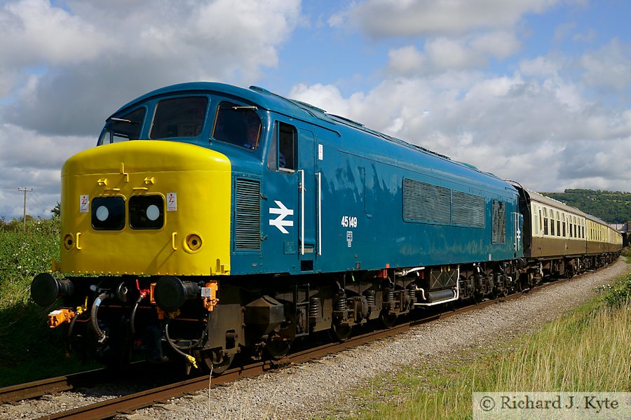 Class 45 Diesel no. 45149 at Southam Lane with the 11.00 departure from Toddington, Gloucestershire Warwickshire Railway
