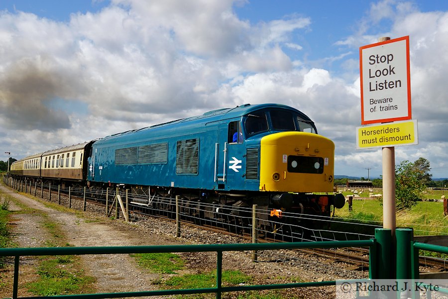 Class 45 Diesel no. 45149 at Southam Lane with the 12.05 service to Broadway, Gloucestershire Warwickshire Railway