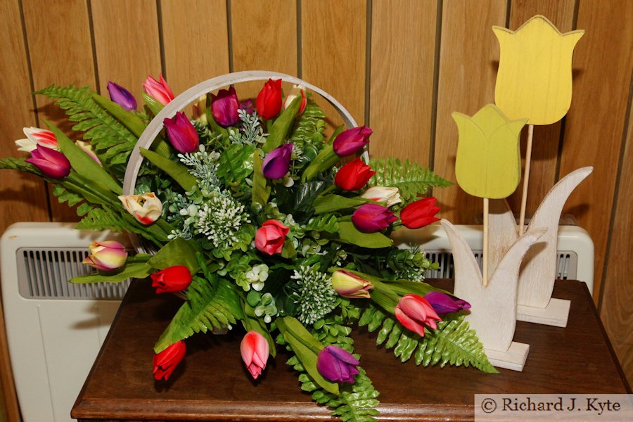 Flower Arrangement 9 : TULIP - Tuesday Lunch in Pub, Fladbury Walkabout 2017