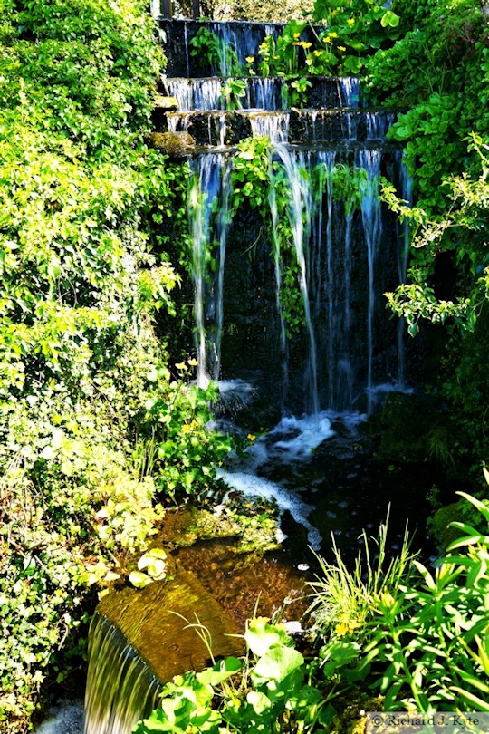 Waterfall, Garden 5, Cropthorne Court, Cropthorne Walkabout 2018