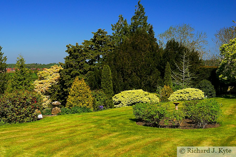 Garden 13, Southern Court, Cropthorne Walkabout 2018